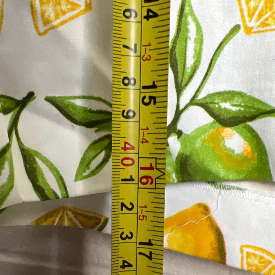 Isaac Mizrahi New York Size 16 Lime Shorts Tailored Stretch