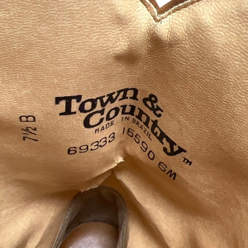 Town & Country 7.5 Beige Women Boots Made In Brazil