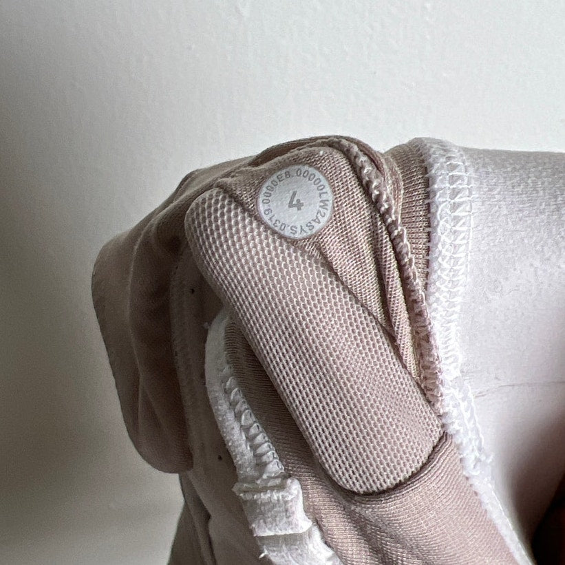 Lululemon Women's Size 4 White Sports Bra