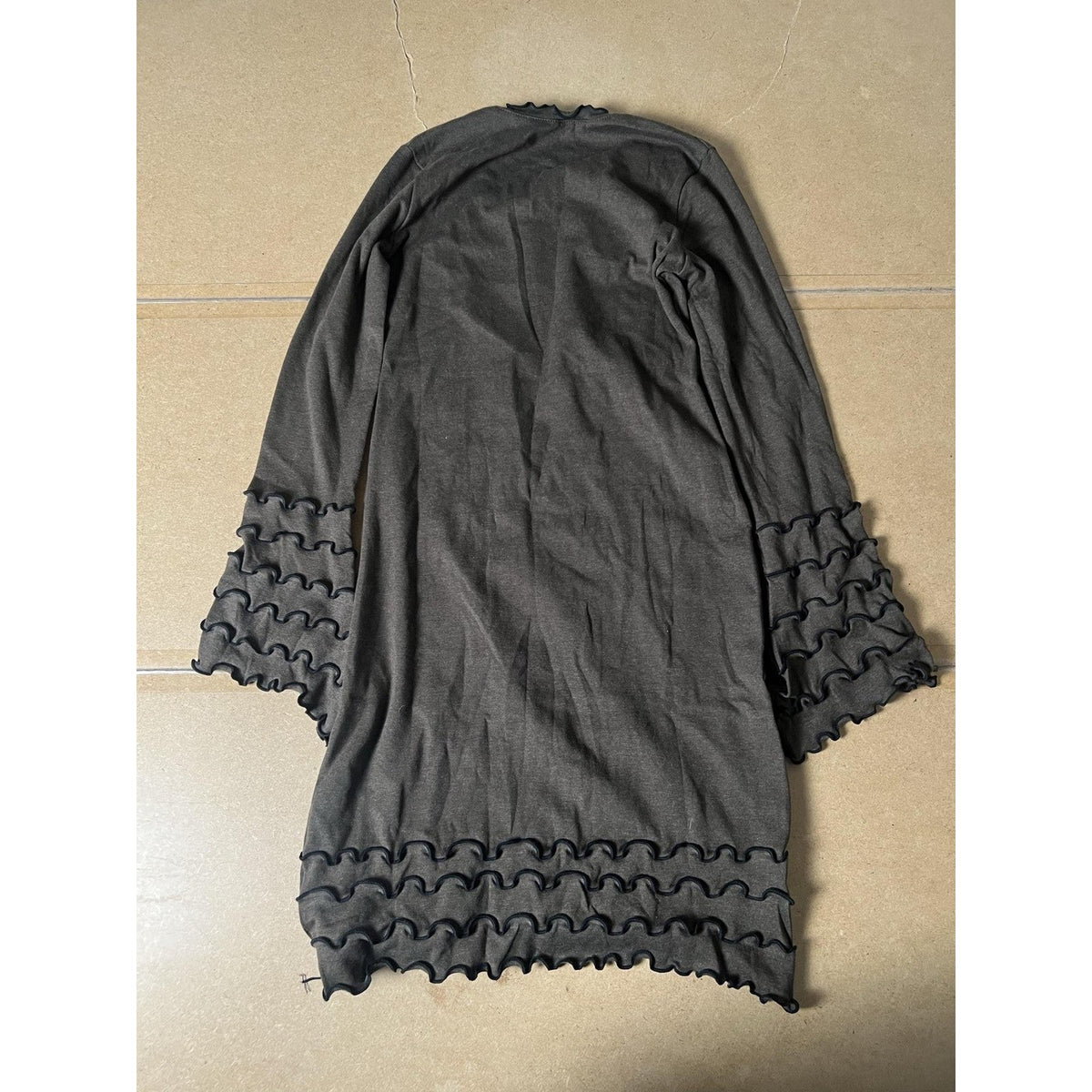 LAURA HLAVAC Dress Womens S Gray Sweater Dress Scoop Neck Bell Sleeve Ruffle
