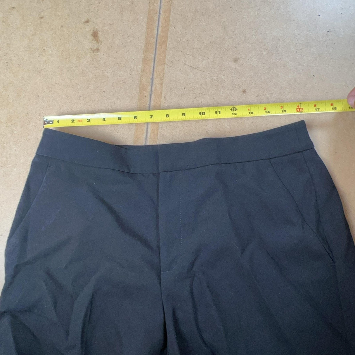Banana Republic Chino Shorts Womens 12 Black Twill Polyester Blend Pockets