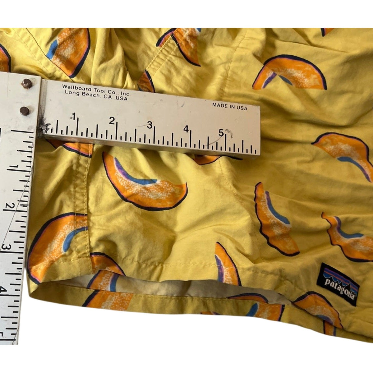 Patagonia Swim Shorts Mens XS Yellow Melon Abstract Print Mesh Lined Trunks Surf