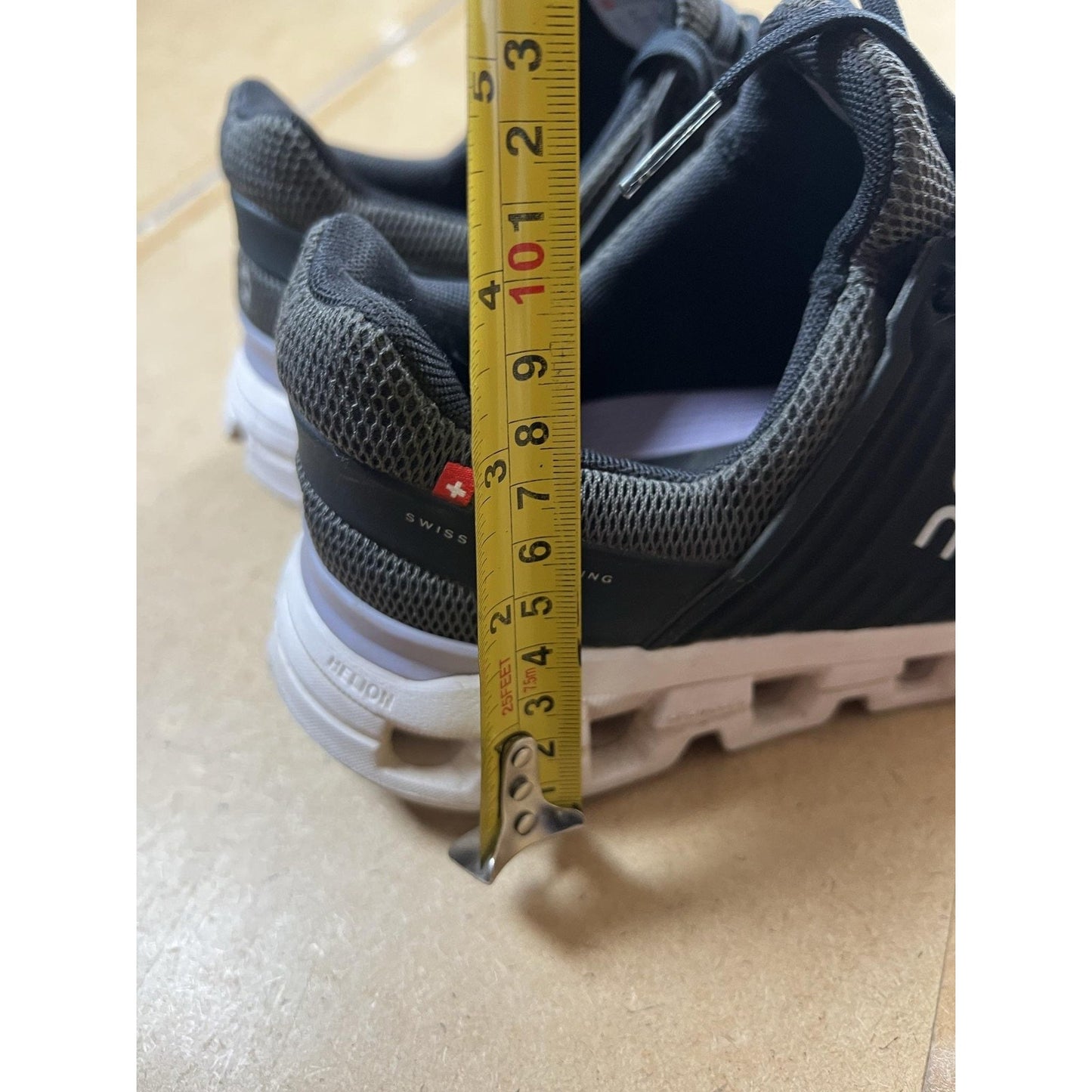 On Running Shoes Womens 9 Black Mesh Lightweight Cushioned Lace Up Sneakers