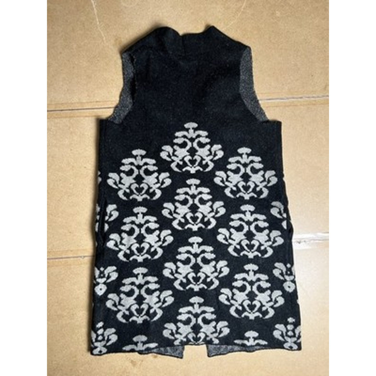 M. Rena Vest Womens S Black Floral Knit Collarless Sleeveless V-Neck Tight-Knit