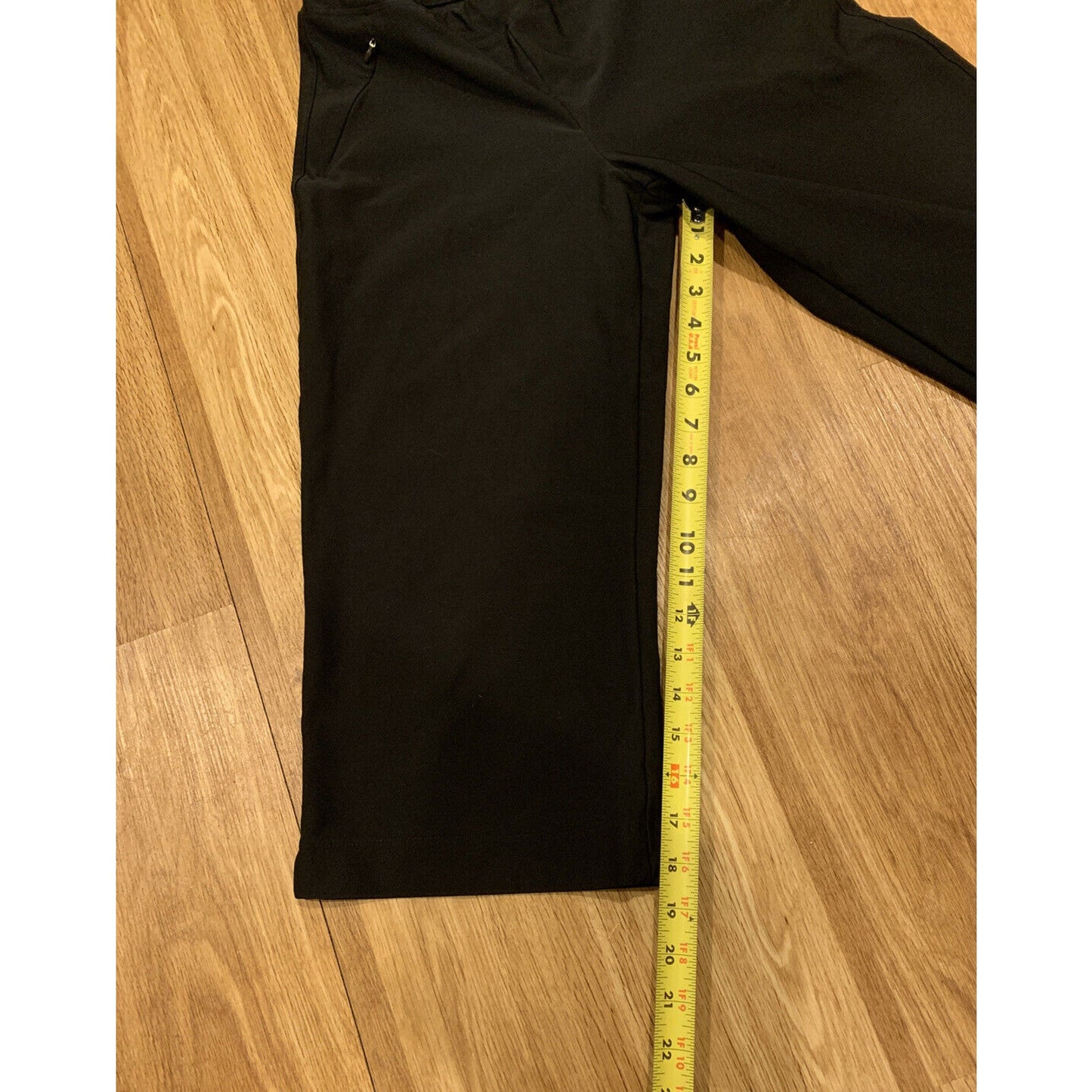 Lucy Black Cropped Gaucho Pants Size XS - EUC