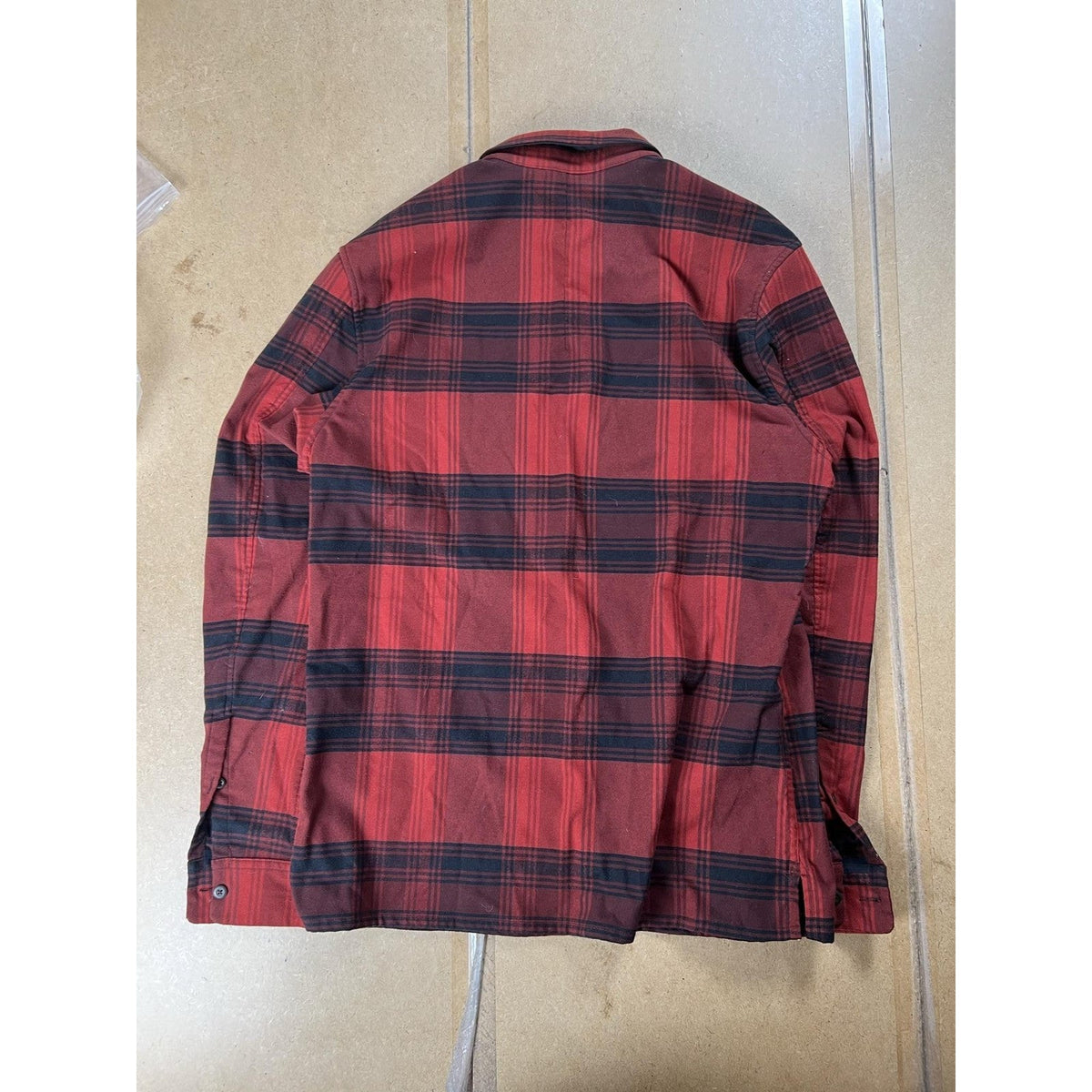Lululemon Shirt Mens M Red Plaid Long Sleeve Flannel Button Up Collared Casual