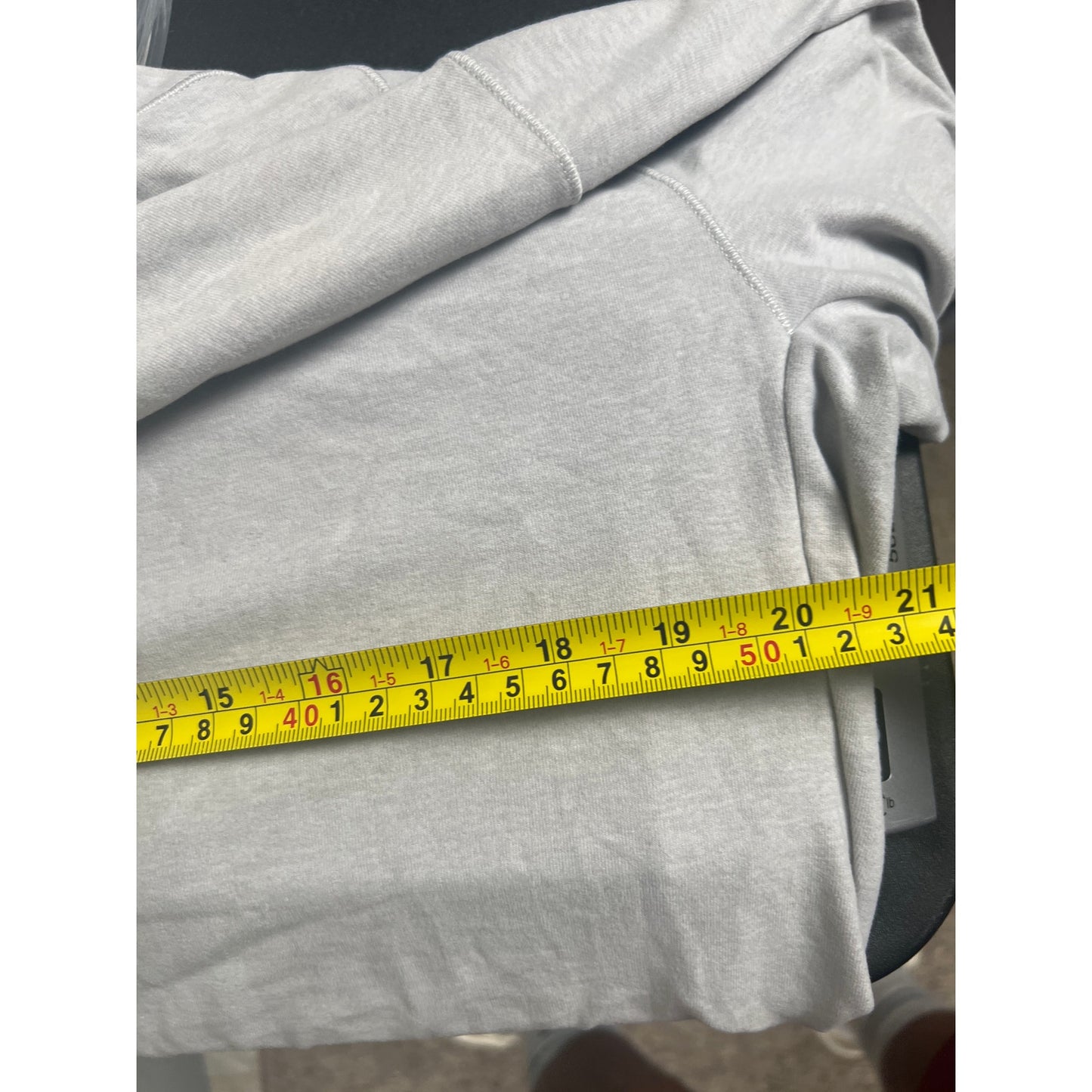 Lululemon Size Large Long Sleeve Pullover 1/4 Zip Gray Men's Surge Warm