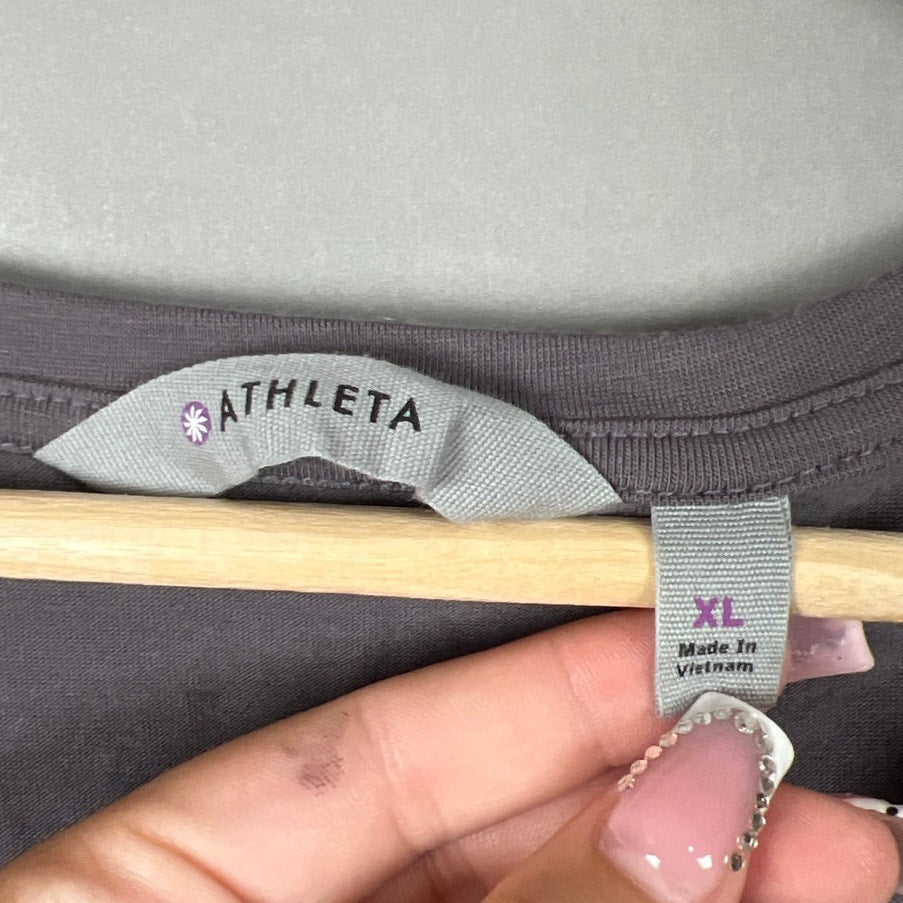 Athleta Women's Size XL Ultimate Logo Gray T-Shirt
