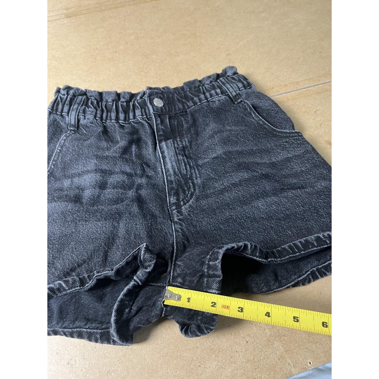 BDG Mom Shorts Womens M Black Denim Pull-On Elastic Waist 5-Pocket Casual