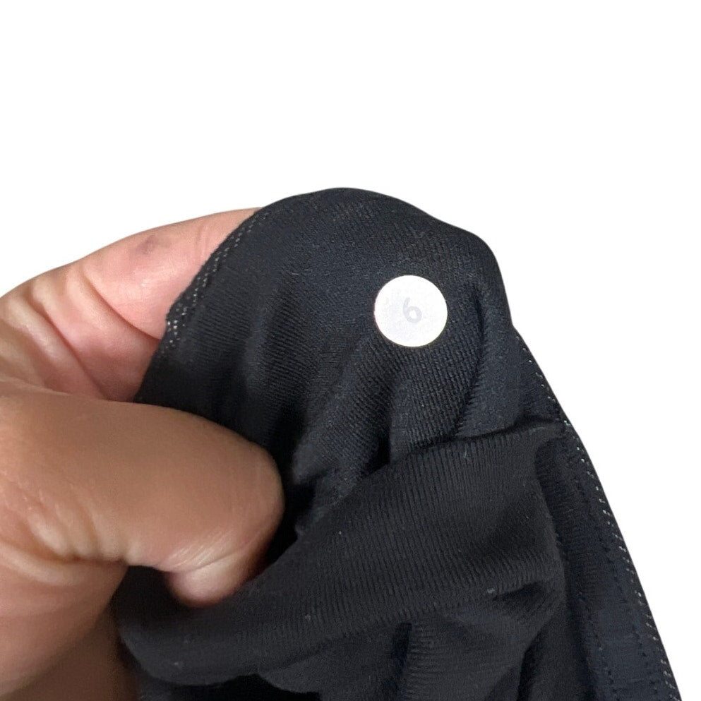 Lululemon Size 6 Women's Black Dark Gray Leggings