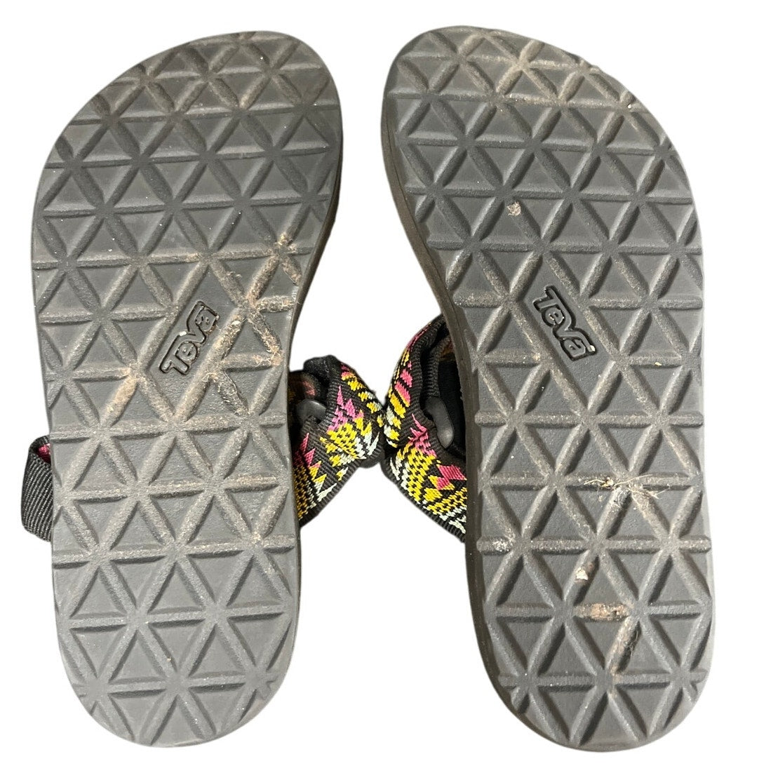 Teva Universal Sandal Size 6 Hiking Shoes Tribal Print Color Adjustable