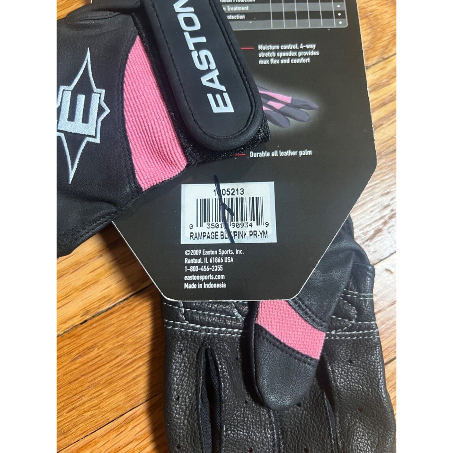 EASTON RAMPAGE Batting Gloves Youth M NWT