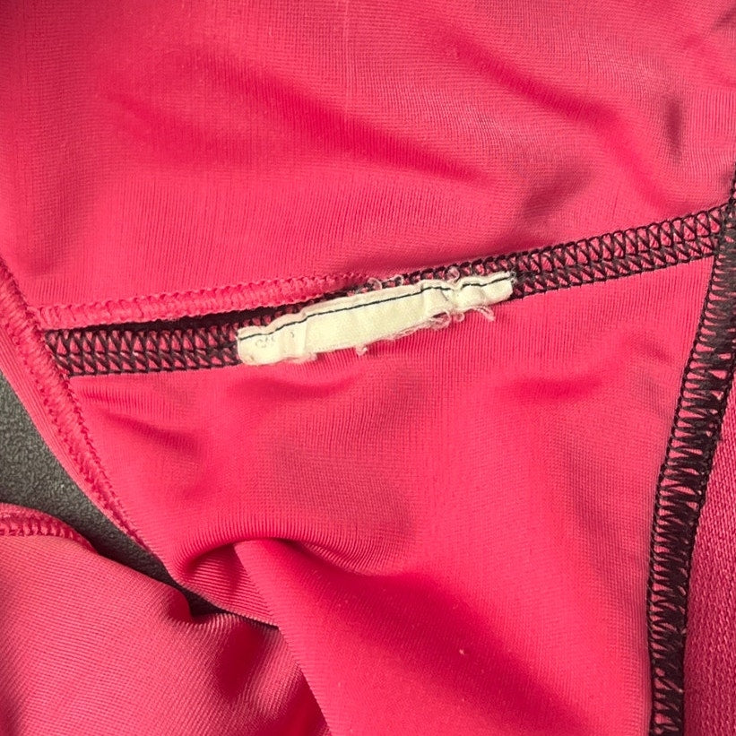 Black Pink Under Armour Sports Crossback Size M Removeable Pads Form Fitting