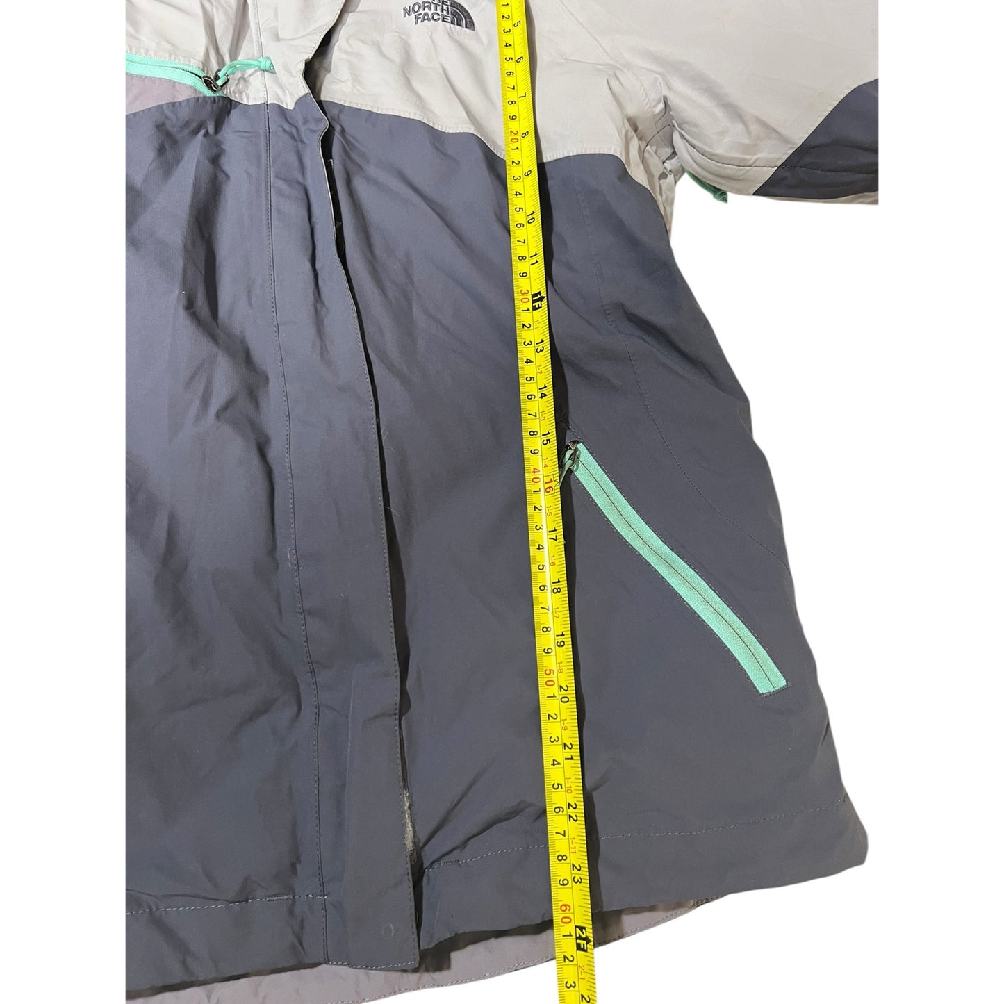 The North Face Hyvent Women Two Layer Size Small Coat