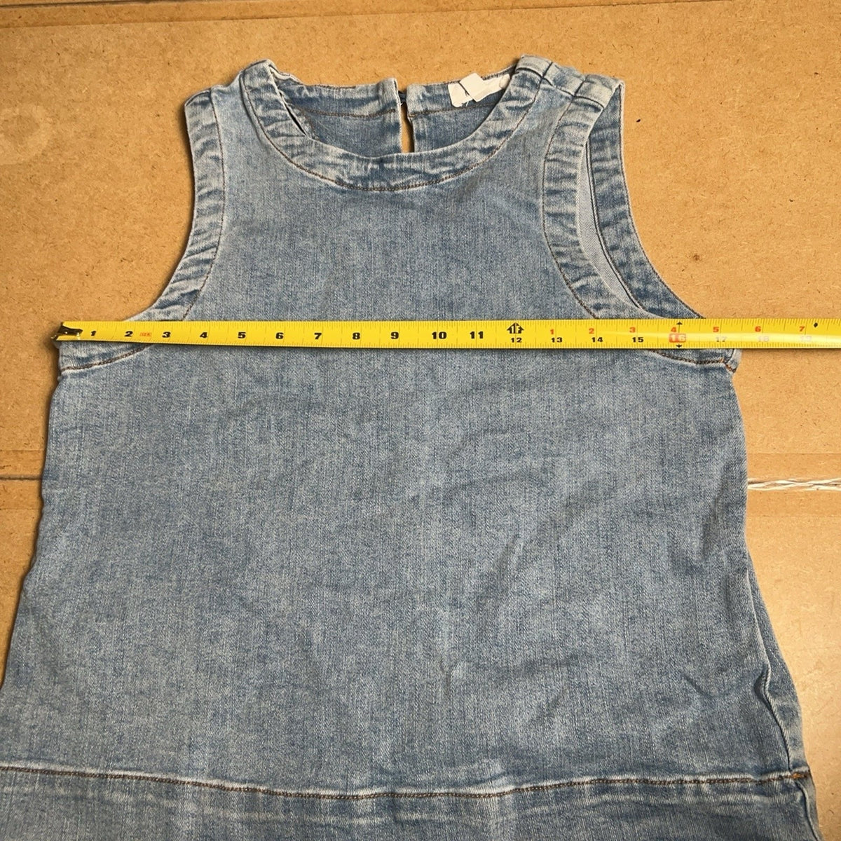 Evereve Tank Womens S Blue Denim Basic Crew Neck Button Stretch Casual