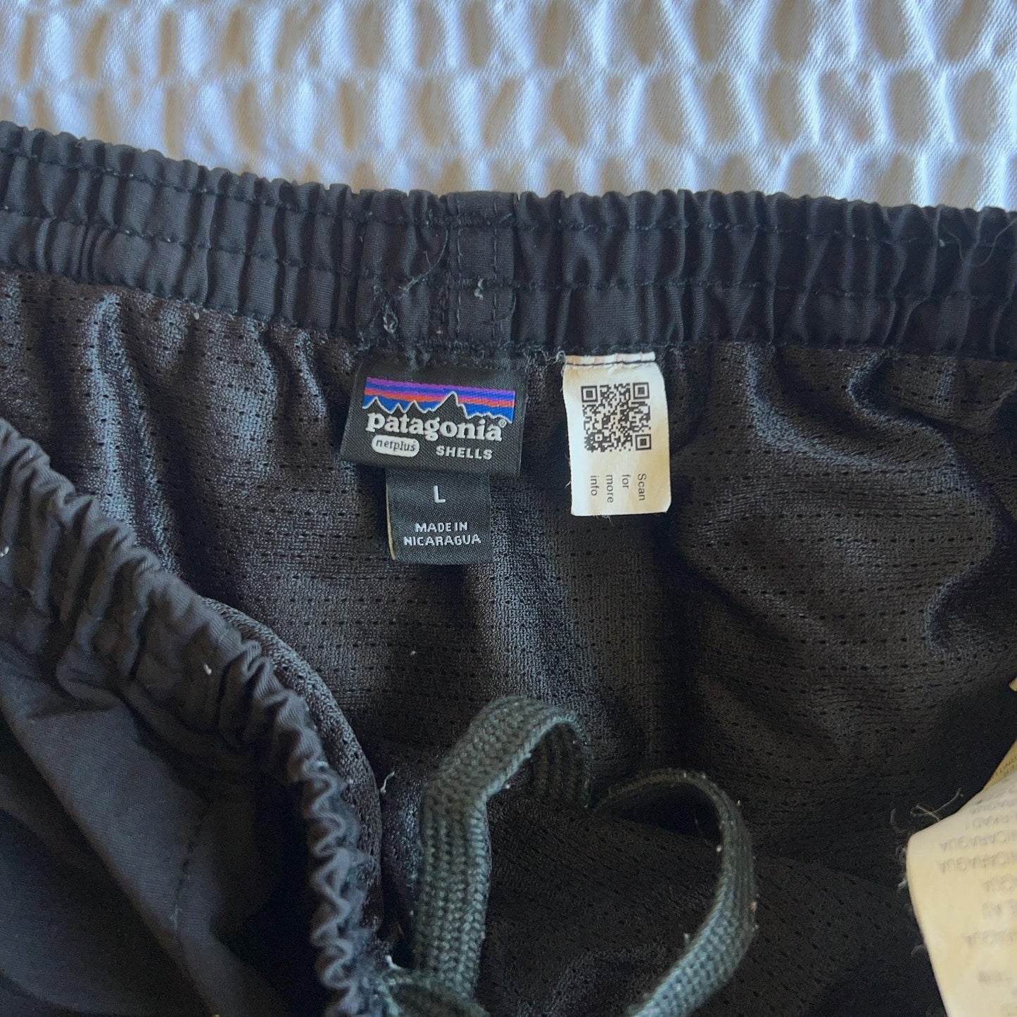 Patagonia Mens L Black Athletic Shorts 36 Waist Elastic Drawstring Mesh