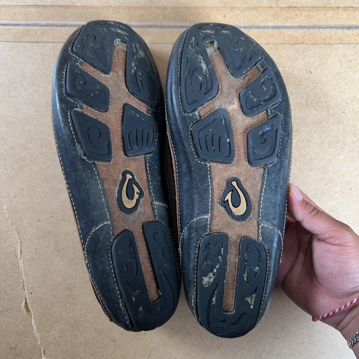 Olukai Shoes Mens Size 10 Black Brogue Slip On Leather Comfort Lokahi Dress
