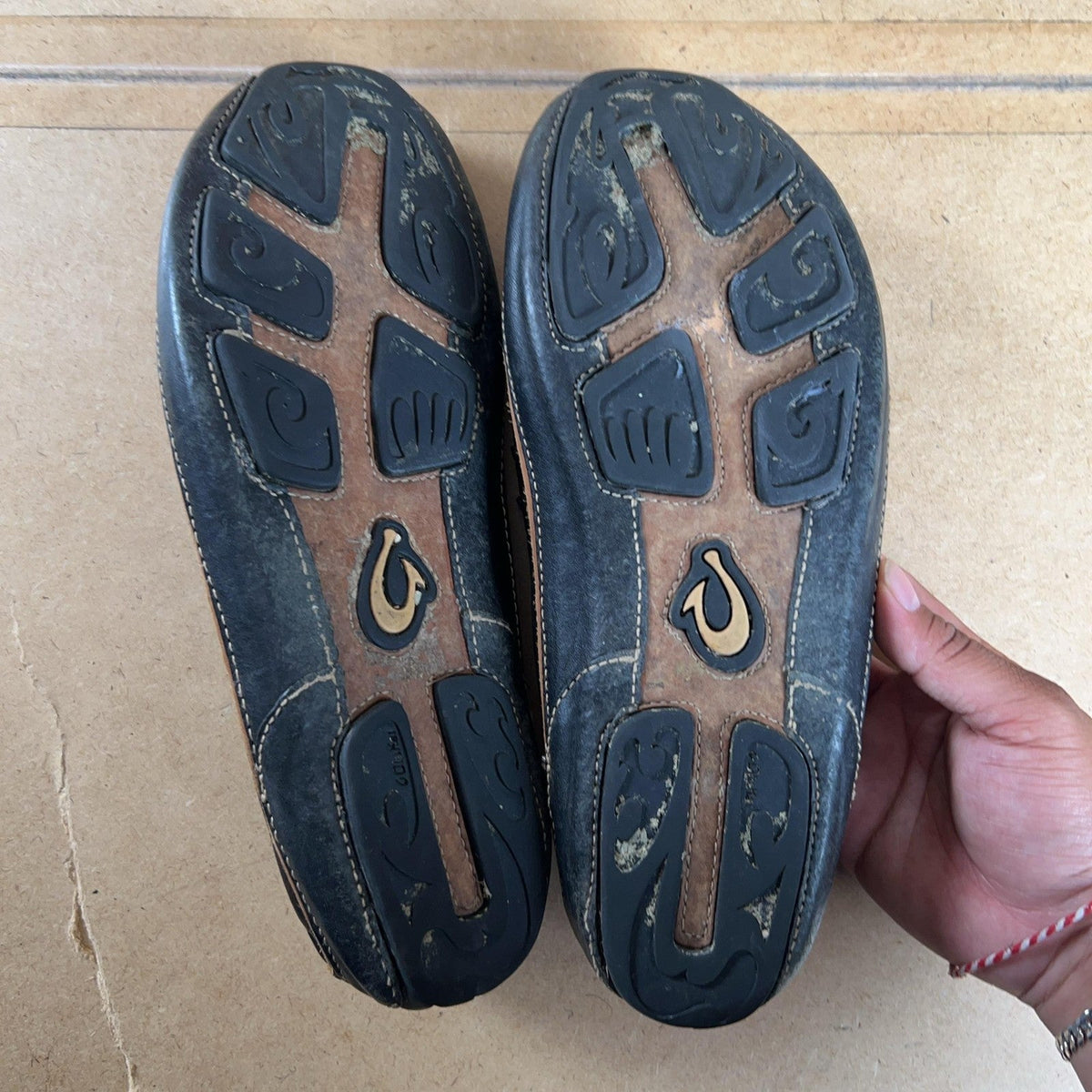 Olukai Shoes Mens Size 10 Black Brogue Slip On Leather Comfort Lokahi Dress
