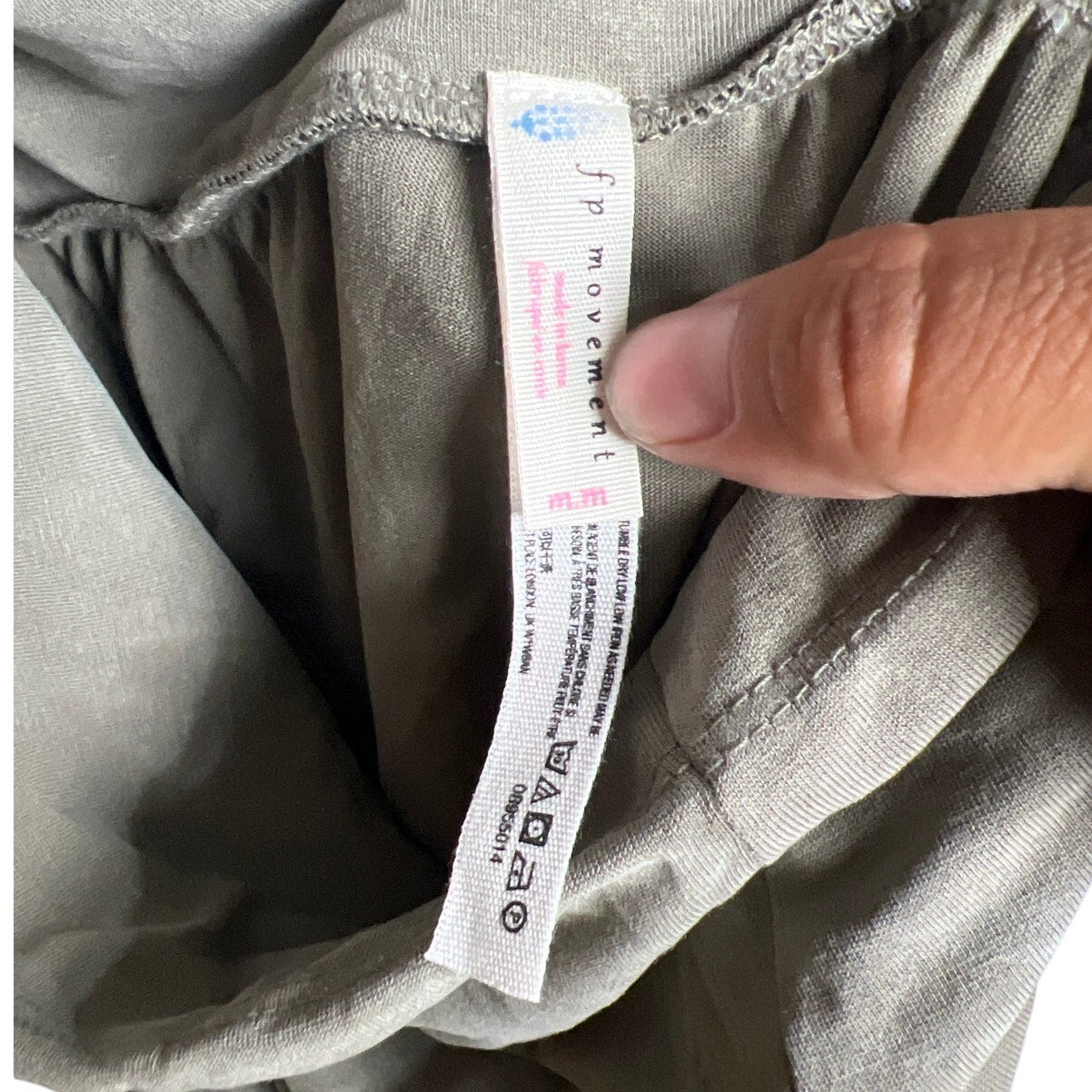 Free people Movement Women Shorts Size Medium Olive Green