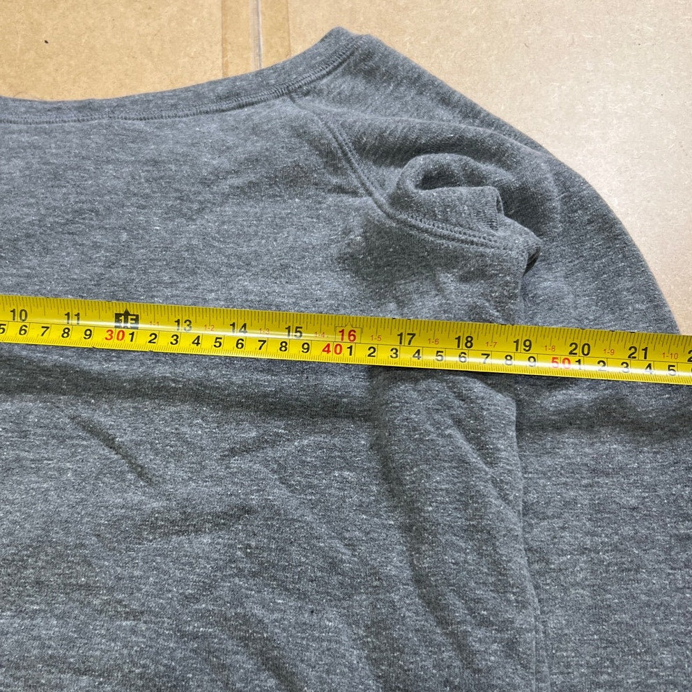Florence Women Holding Bunny Graphic Gray Women Size L Pullover