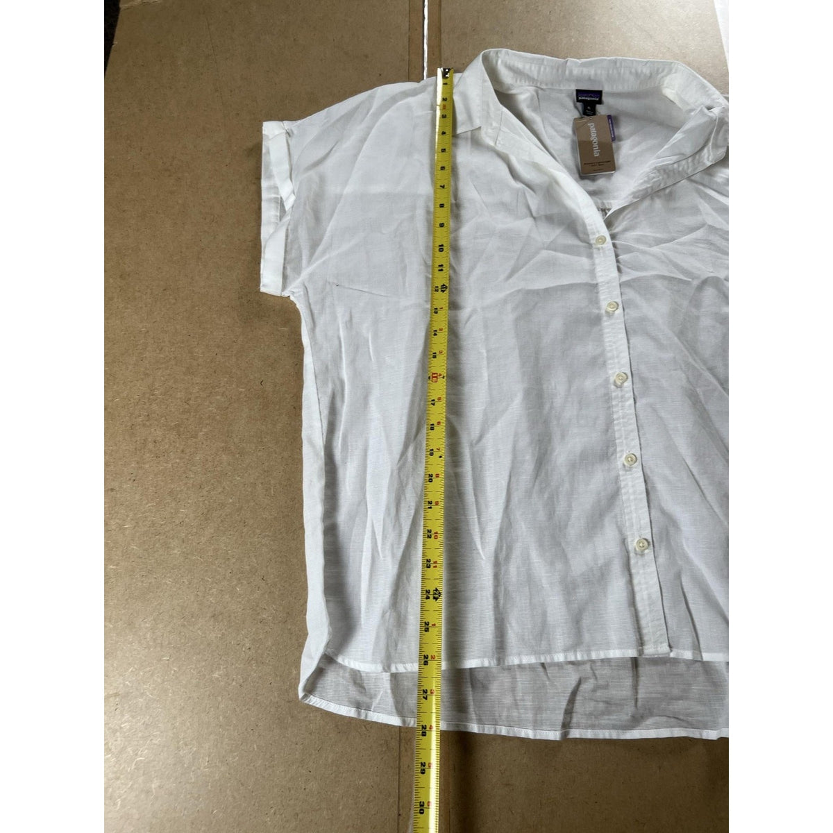 Patagonia Button-Up Womens XL White Collared Short Sleeve Lightweight Casual