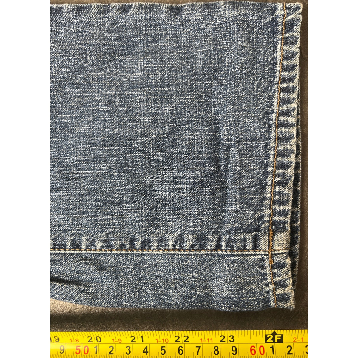 Calvin Klein Size 13 Faded Denim Women's Capri Jeans *Minor hole*