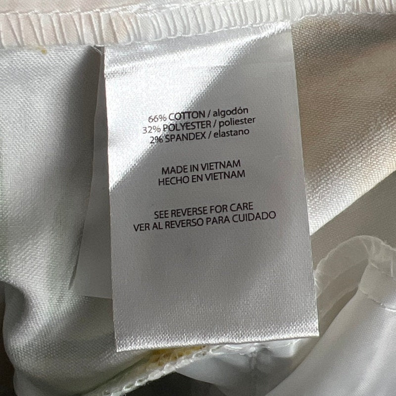 Isaac Mizrahi New York Size 16 Lime Shorts Tailored Stretch