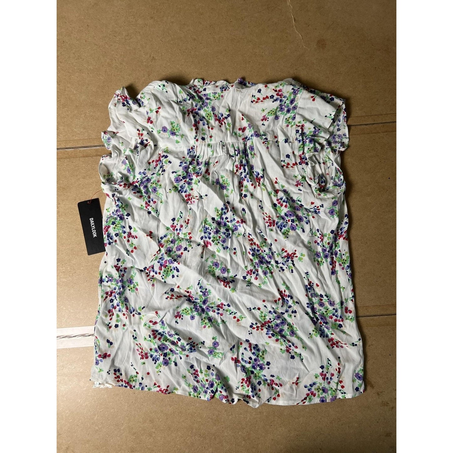 Lovestitch Blouse Womens M White Floral V-Neck Short Sleeve Ruffle Button