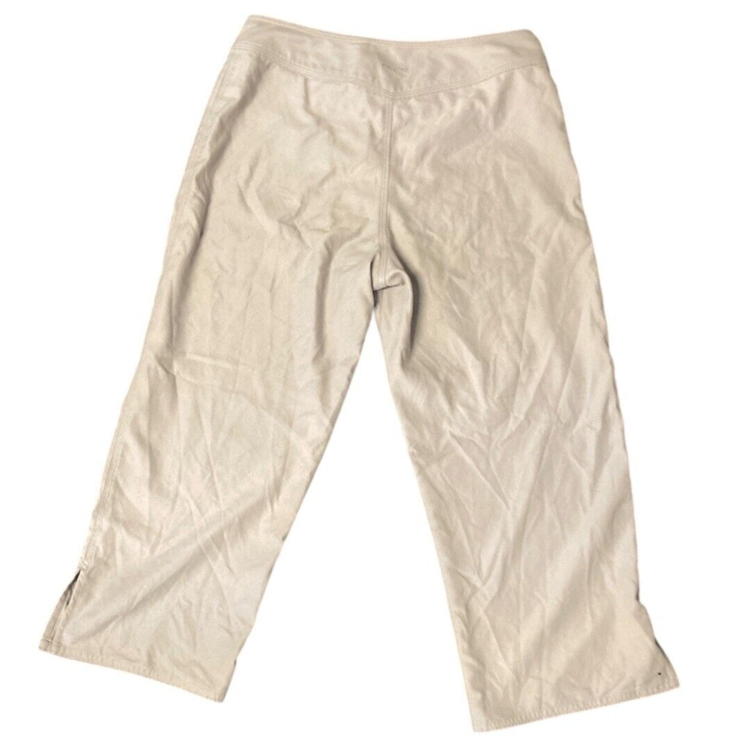 𝅺Patagonia light gray capri pants women's size 6 - see description