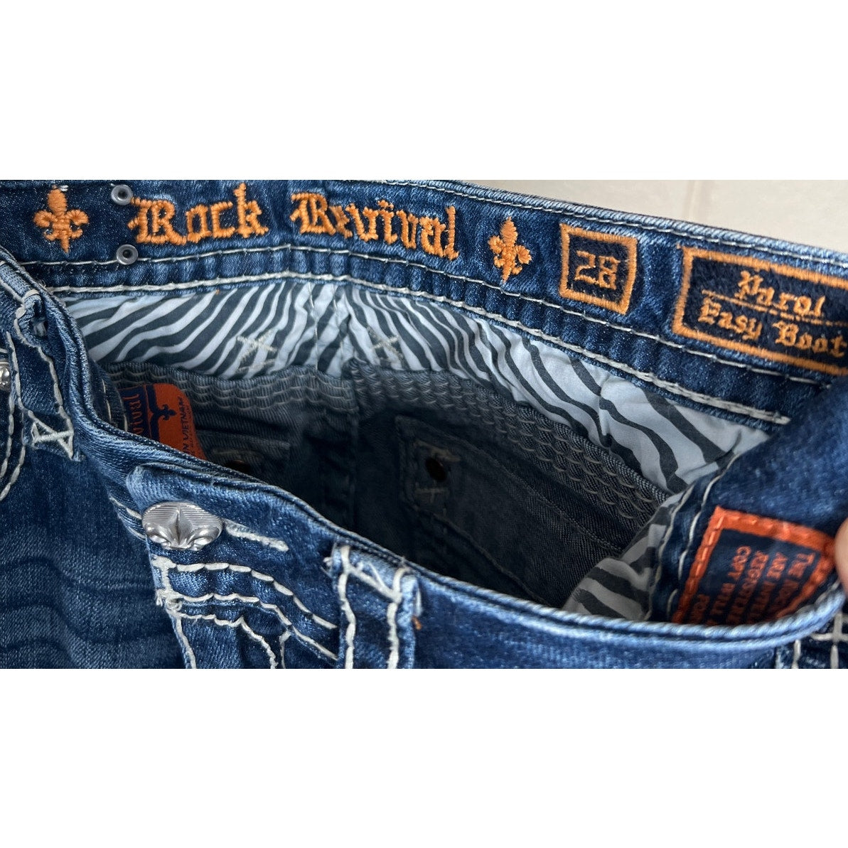 Rock Revival Easy Boot Parel Size 28 Faded Grunge Women Jeans