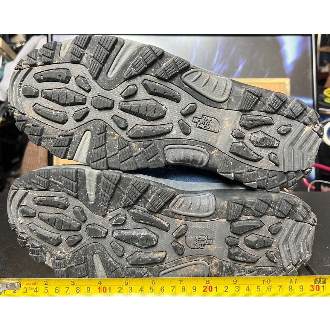 The North Face Waterproof Men's Size 12 Chilkat Cosmic Blue Hiking Boots