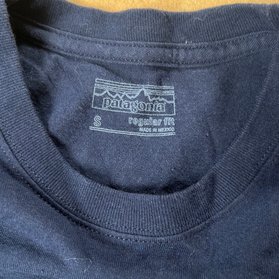Patagonia Men Navy Blue Long Sleeve Top Size Small