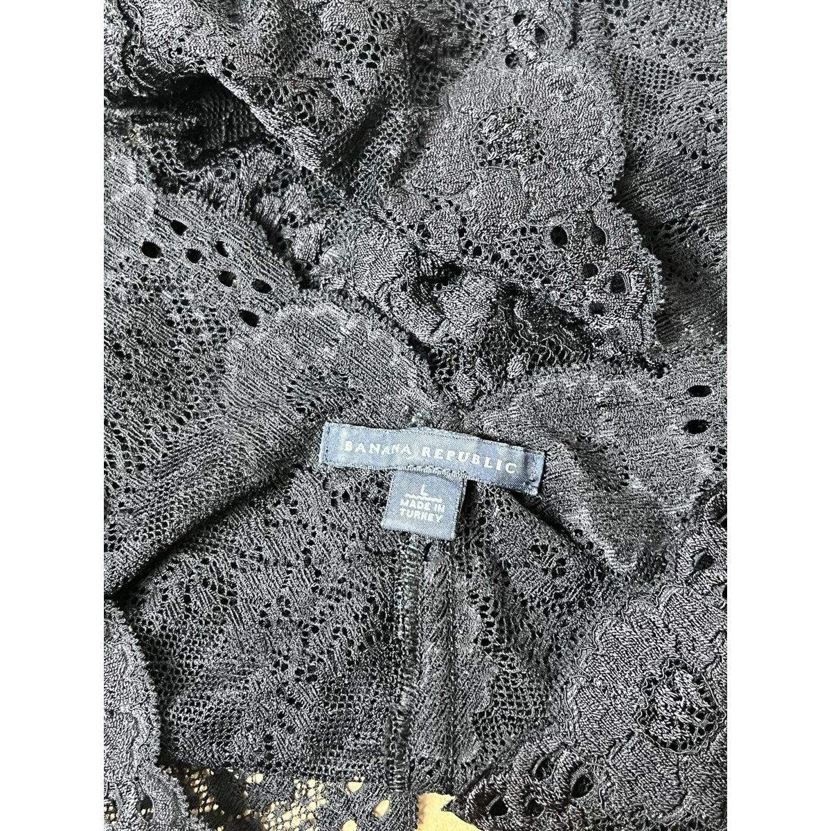 Banana Republic Tank Womens L Black Lace V-Neck Floral Lightweight Camisole