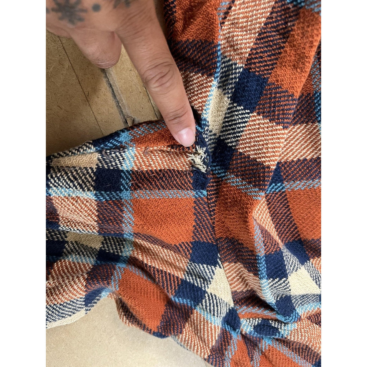 Faherty Button-Up Shirt Womens XL Orange Plaid Cropped Flannel Pockets Collared
