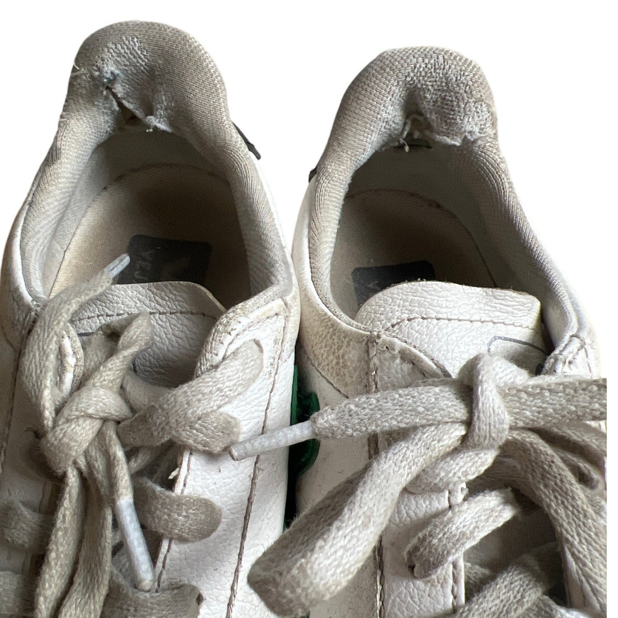 VEJA Leather White Green Sneakers Women's US 7 (Used)