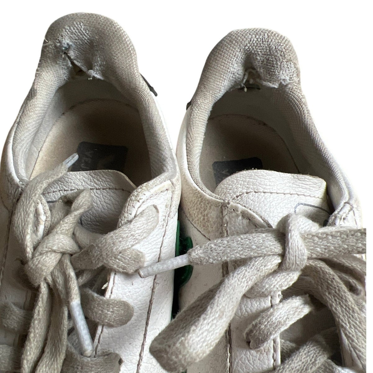 VEJA Leather White Green Sneakers Women's US 7 (Used)