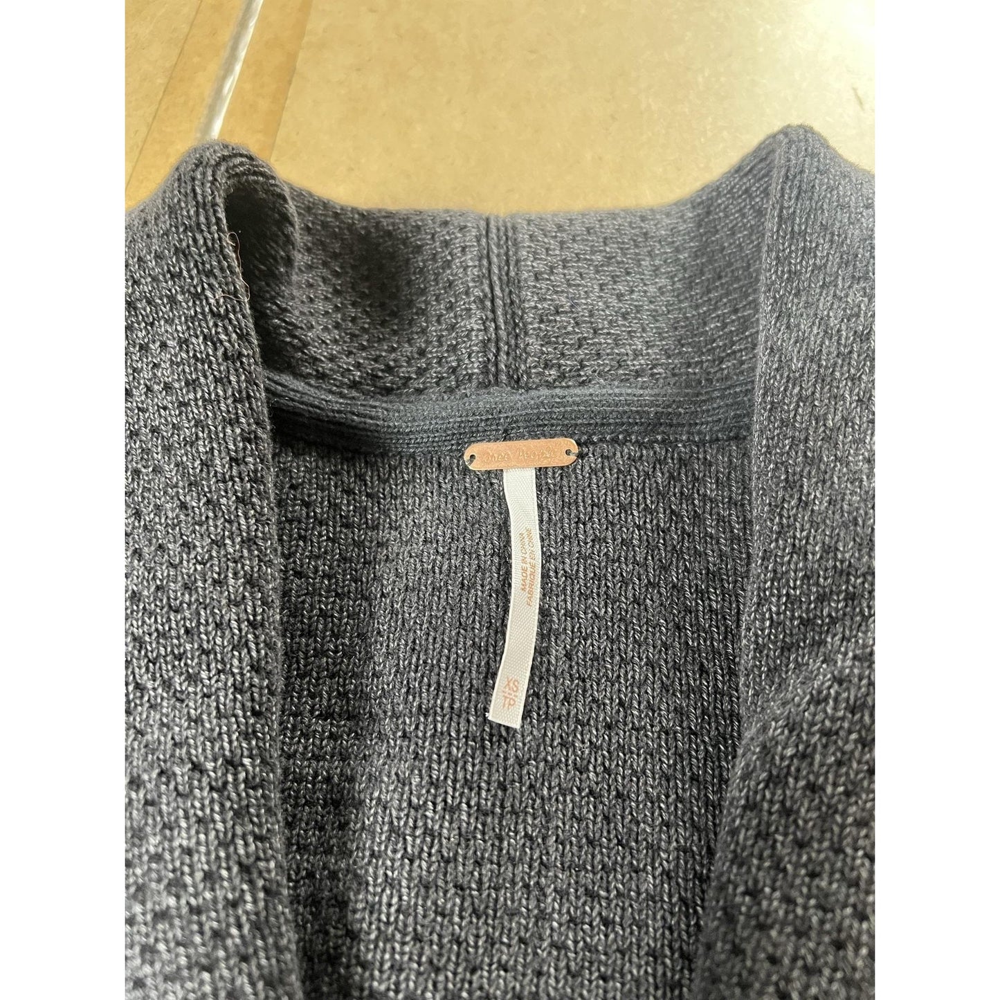 Urban Outfitters Cardigan Womens XS Gray 100% Cotton V-Neck Button Oversized