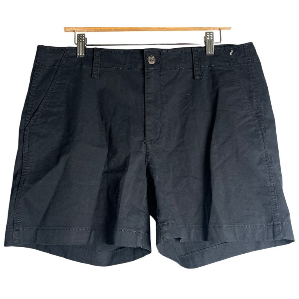 Gap Women's Size 14 NWT Classic Mid rise Shorts