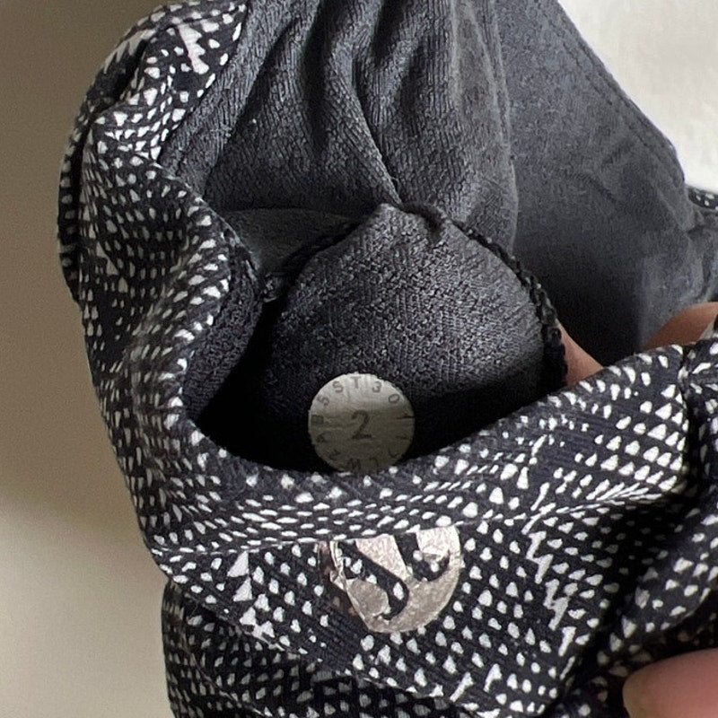 Lululemon Free To Be Zen Bra Women's 2 Black White Geometric Formation Athletic