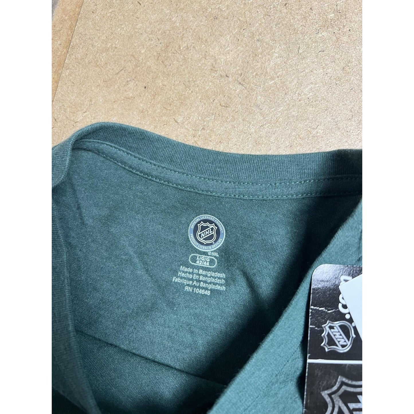 NHL Shirt Mens L Green Minnesota Wild Logo Graphic Tagless Cotton Blend Hockey