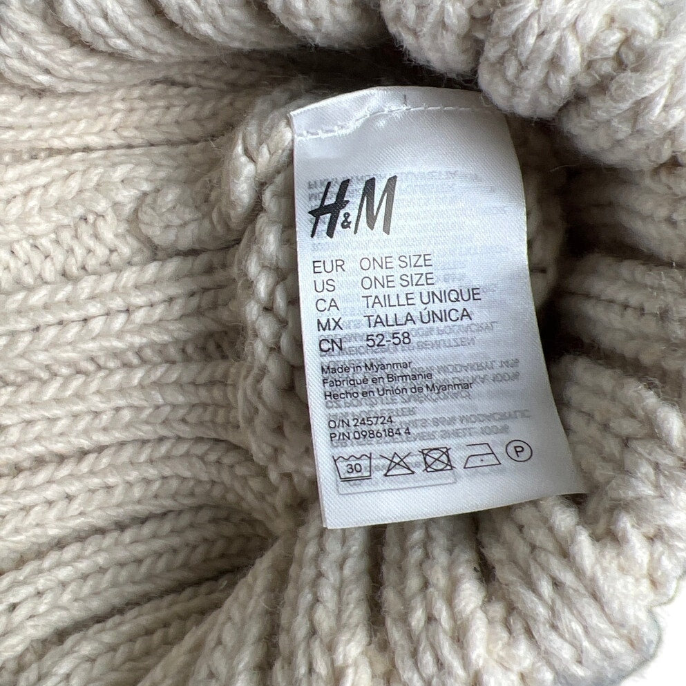 NWT White Cable-knit Pompom Hat One Size