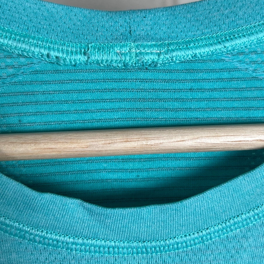 Lululemon Large Swiftly Tech Short Sleeve Blue