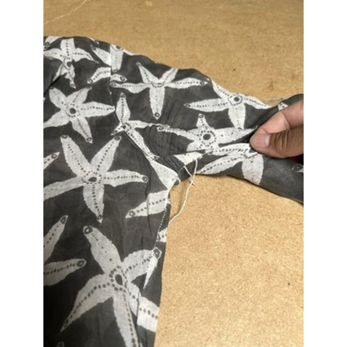 Rock Flower Paper Tunic Womens M Gray V-Neck Long Sleeve 100% Cotton Lightweight
