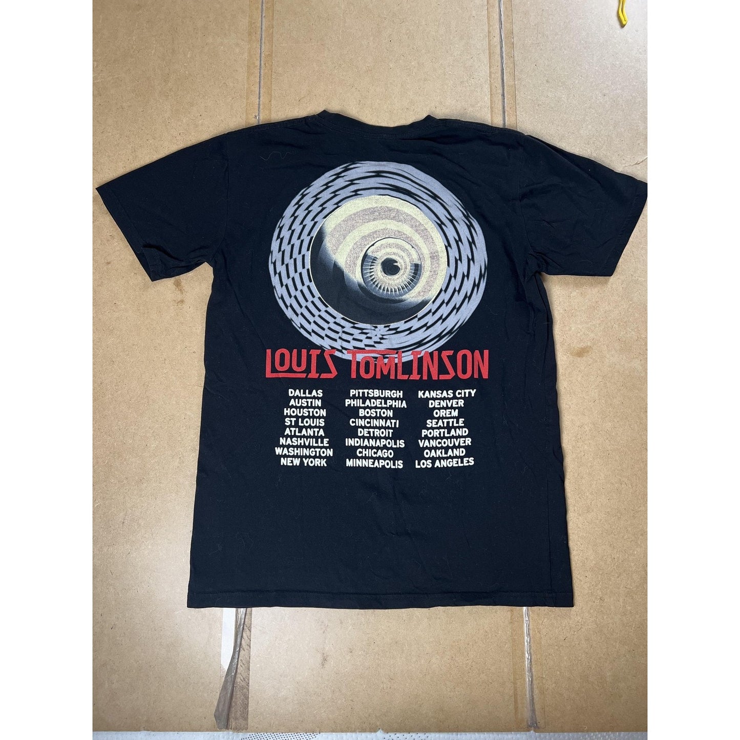 AS Colour Shirt Mens L Black Louis Tomlinson World Tour Graphic T-Shirt