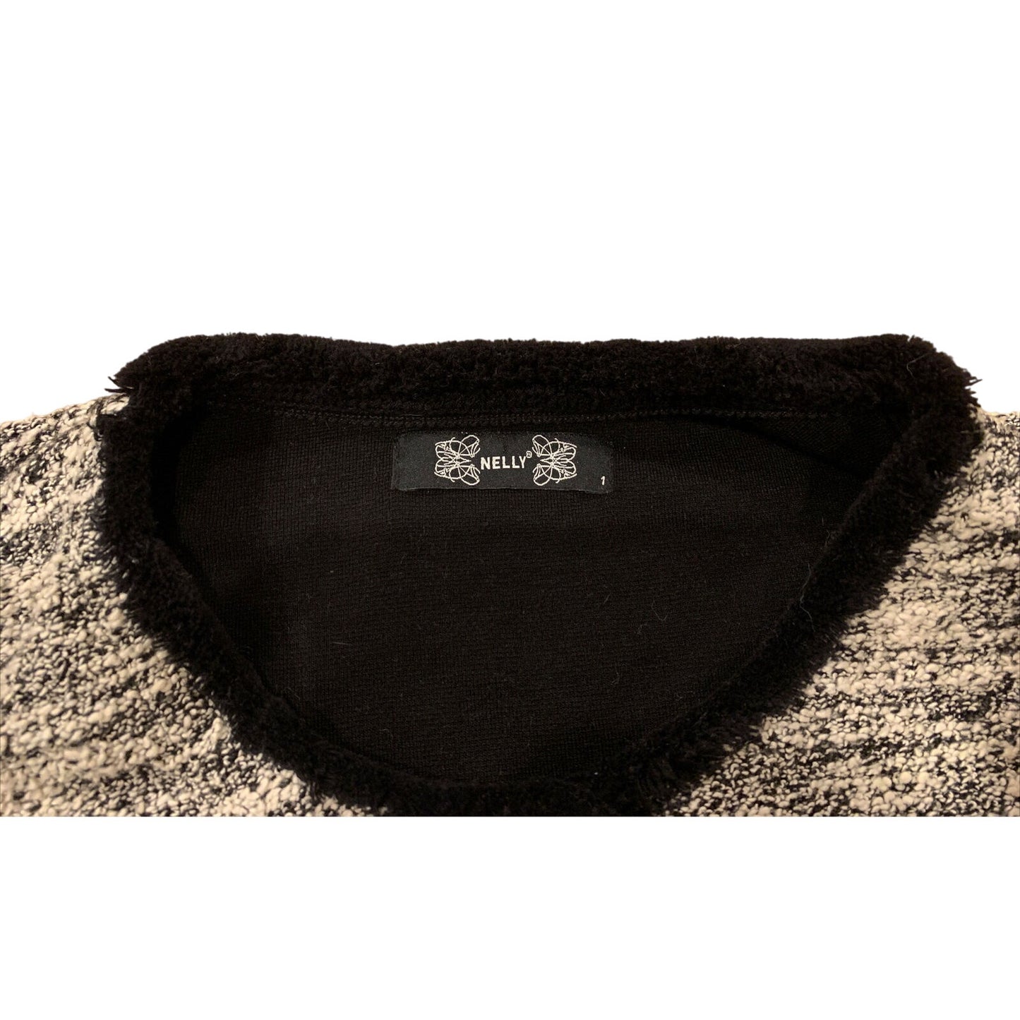 NWOT Nelly Women's Sweater Black And White Jacket Button Up Size 1 Small