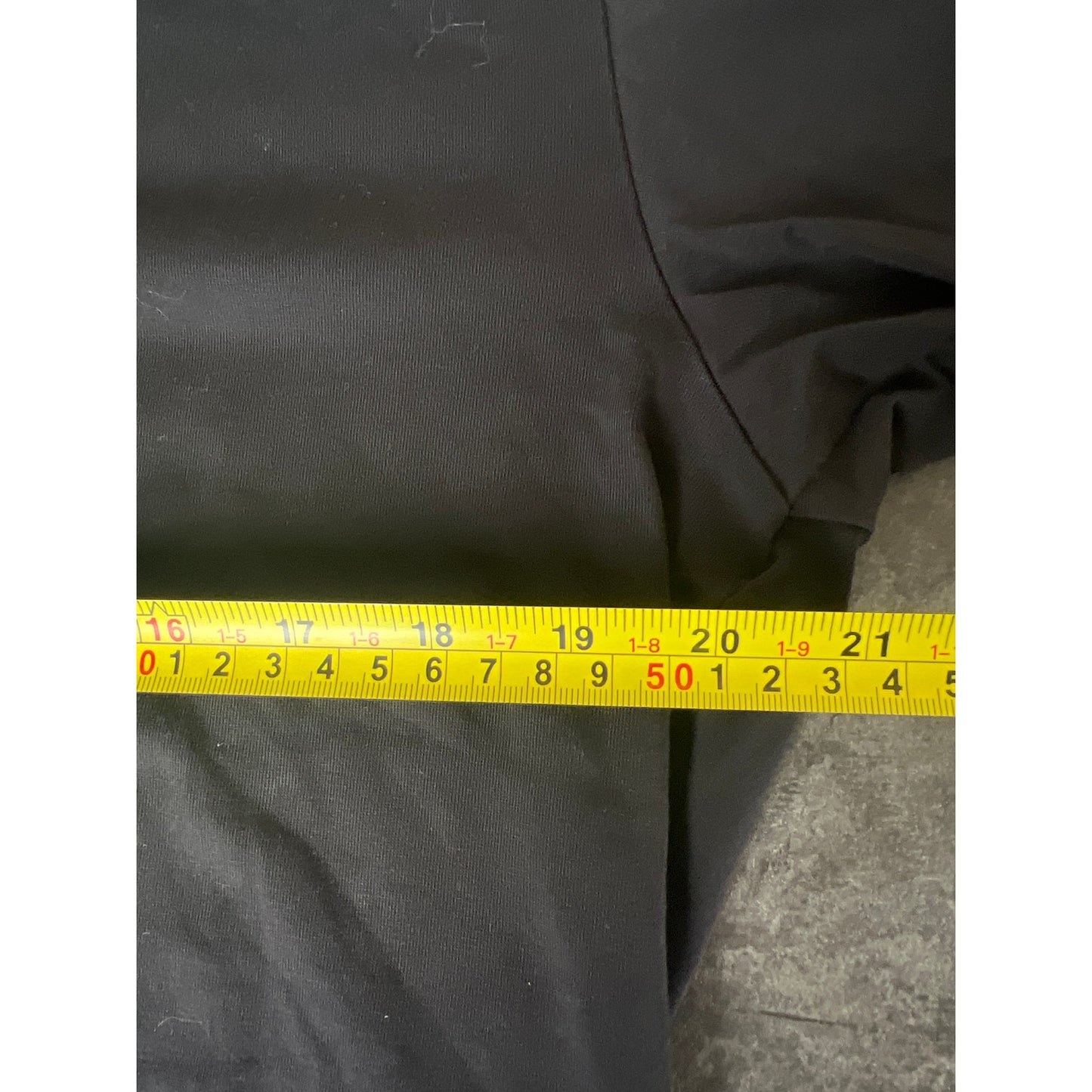 Uniqlo AlRism Short Sleeve Black Women T-shirt Size Medium