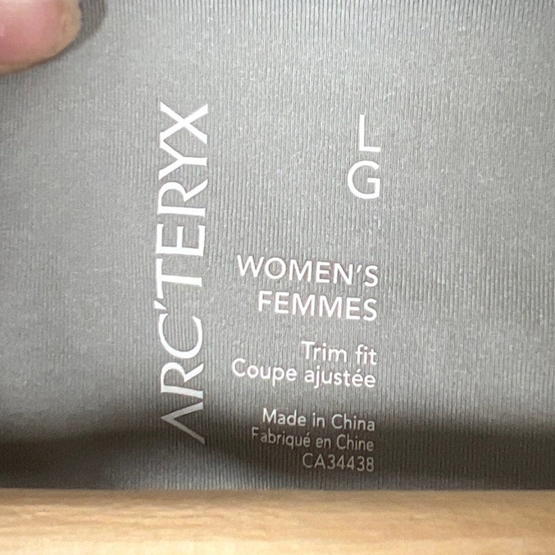 Arc'teryx Covert Light Gray Cardigan Women’s Large