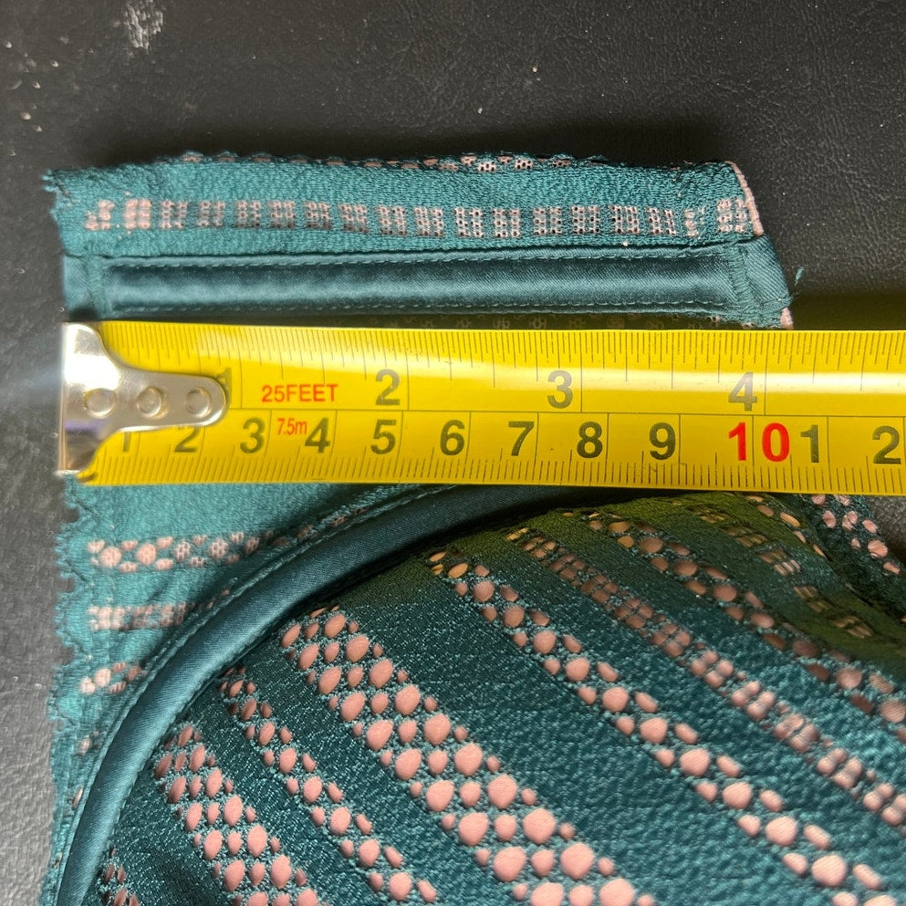 Victoria Secret 36D Green/Pink lace Embroidered Lined Plunge Bra