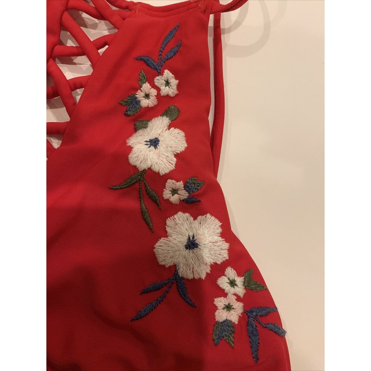 Hollister Strappy Racer Back High-Neck Crop Tank Bikini Top Floral Red XS - EUC