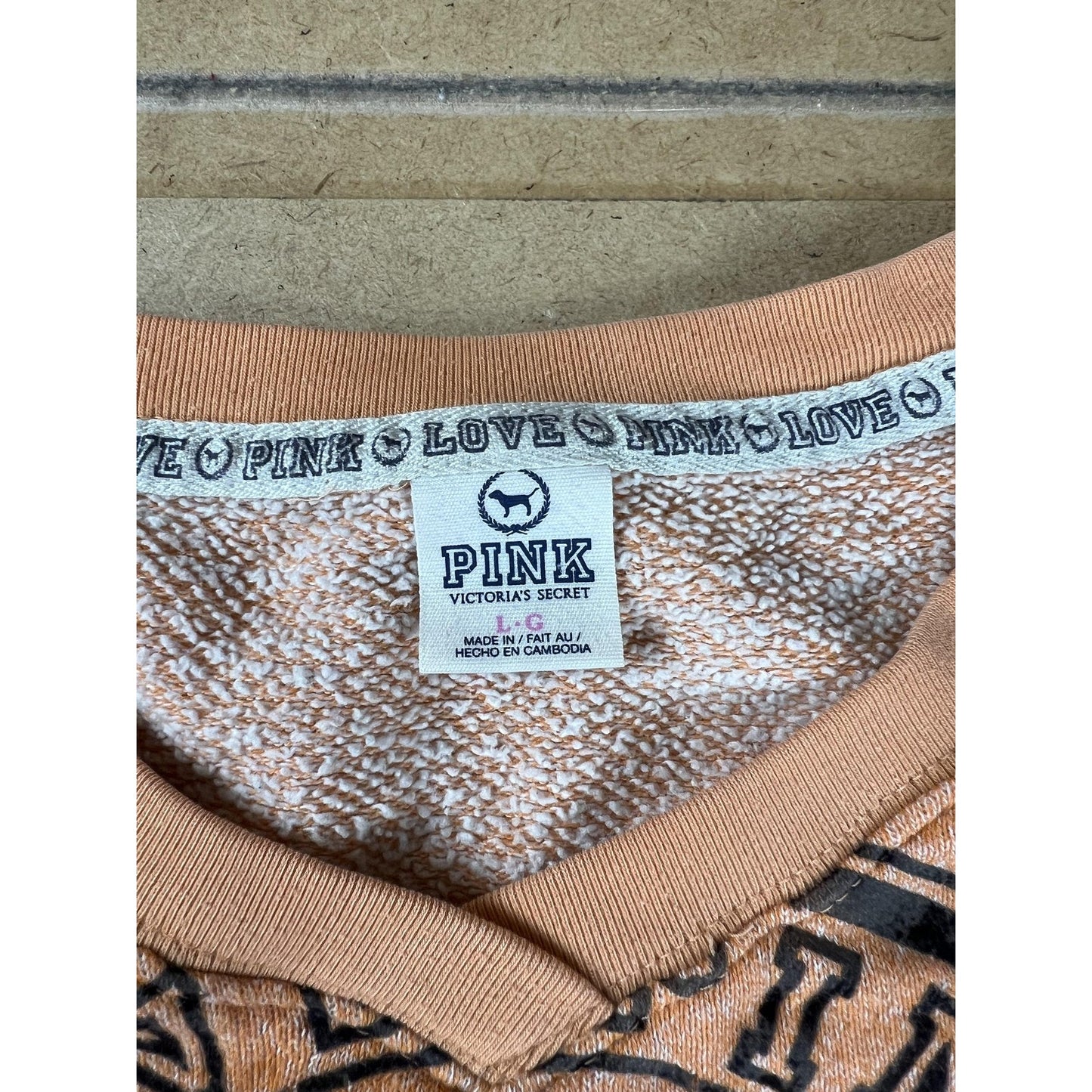 PINK Victoria's Secret Sweater Womens L Orange Pullover V-Neck Graphic Print